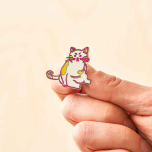 sitting grumpy cat metal pin